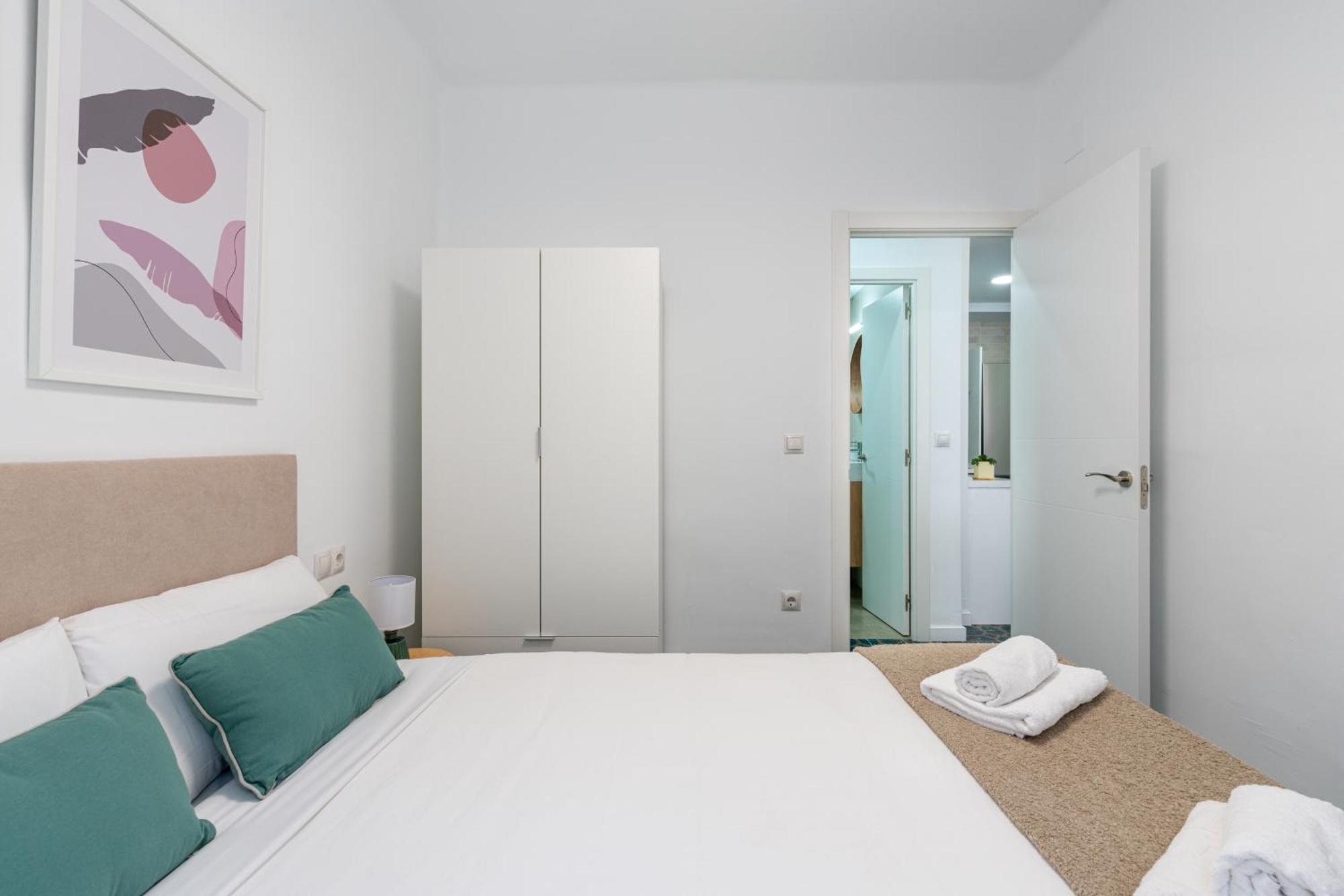 Piso Elegante Y Nuevo De 3 Habitaciones Y 2 Banos Seville Ngoại thất bức ảnh