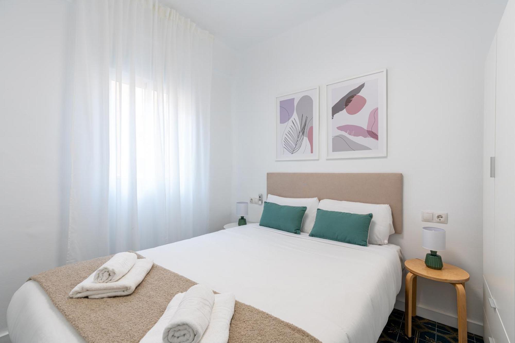 Piso Elegante Y Nuevo De 3 Habitaciones Y 2 Banos Seville Ngoại thất bức ảnh