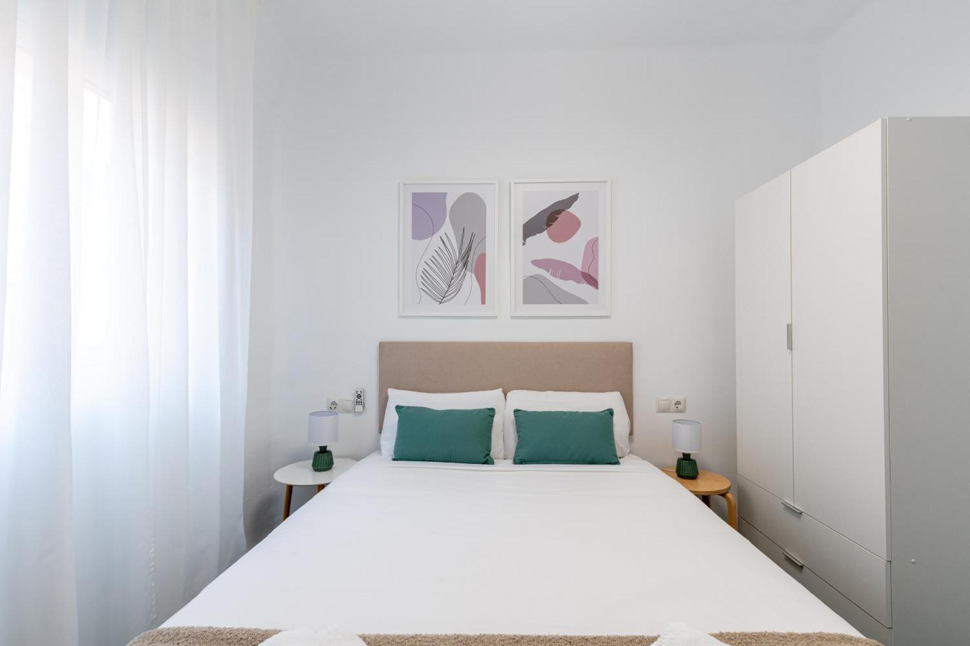 Piso Elegante Y Nuevo De 3 Habitaciones Y 2 Banos Seville Ngoại thất bức ảnh