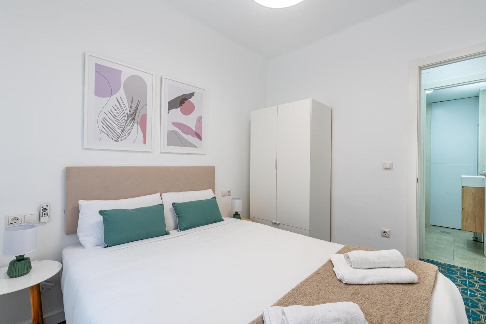 Piso Elegante Y Nuevo De 3 Habitaciones Y 2 Banos Seville Ngoại thất bức ảnh